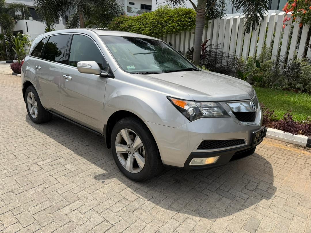 Acura MDX 2010 — Front three-quarter — for sale in Lagos, Nigeria