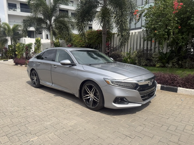 Honda Accord Touring 2.0T 2022 — Front three-quarter — for sale in Lagos, Nigeria